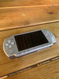 Sony Playstation Portable PSP 2000 Silver + Много игр и тем