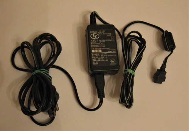 Sony AC-LM5 zasilacz sieciowy ( zasilacz+ kabel zasilający).