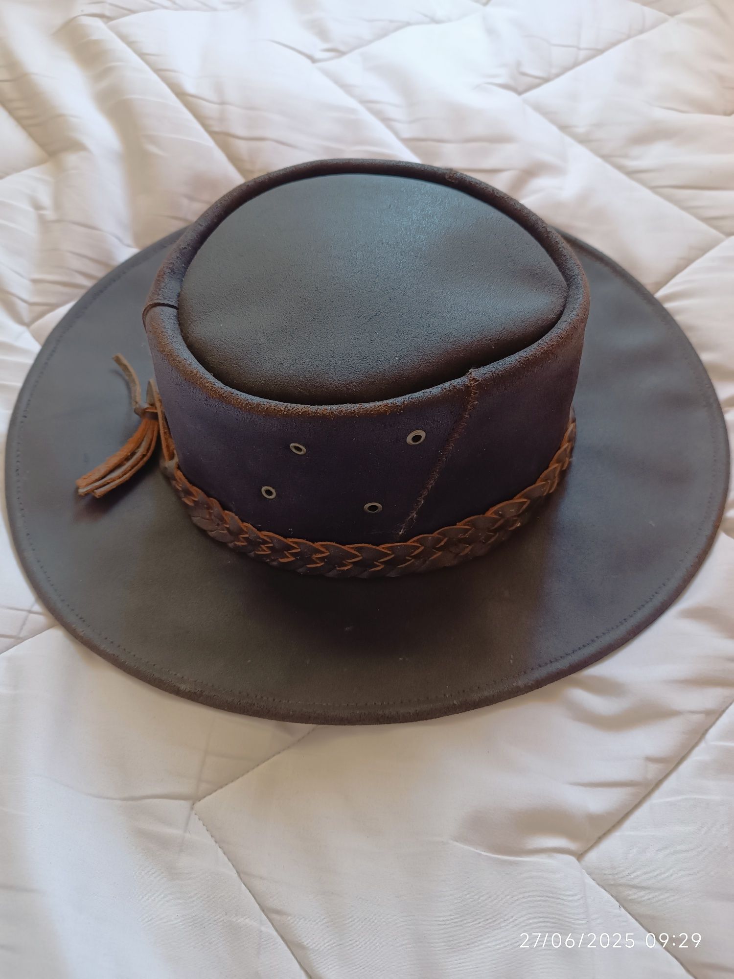 Chapéu Australiano em pele feito a mão