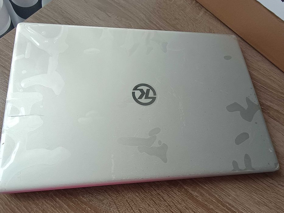 Laptop 15,6" KUU K1 i5-5257U/8GBRAM/256GB SSD/Iris Graphics
