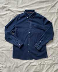 Granatowa koszula jeansowa
