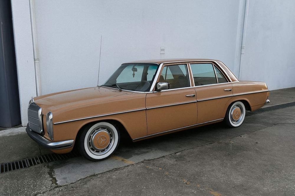Mercedes w115/8 2400cc