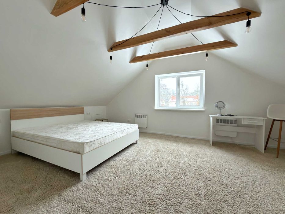 Оренда дворівневої квартири в БРЮХОВИЧАХ вул. Незалежності 22