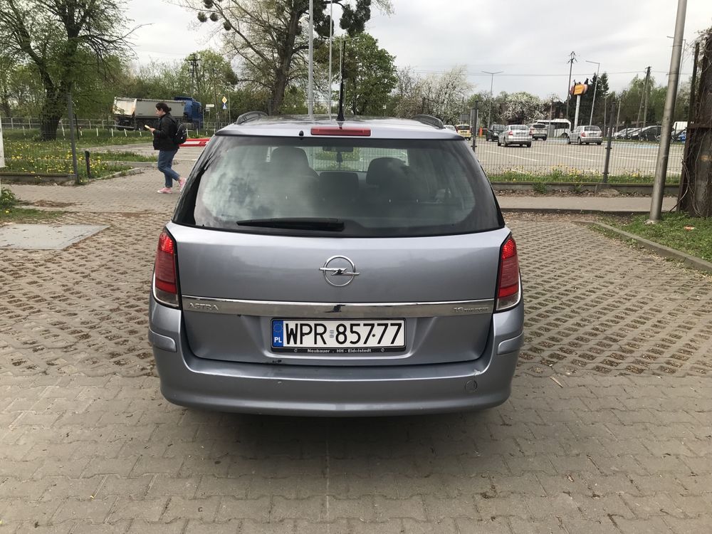 Opel Astra 1.6 benzyna