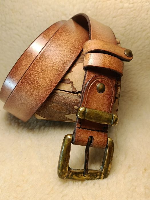 Кожаный ремень ручной работы