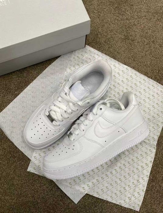 Biały Buty Nike_Air_Force_1_Low Trampki. Roz.39