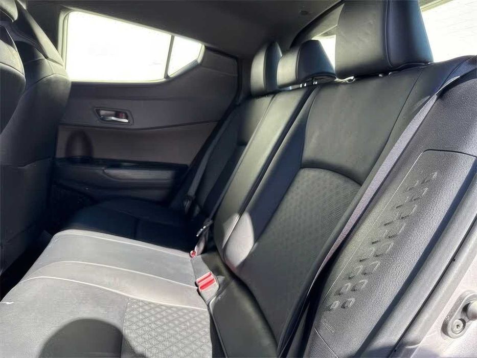 Toyota C-HR Limited      2019