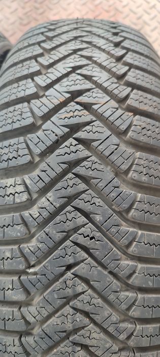 Шини зимові 165/65 P14 Laufenn