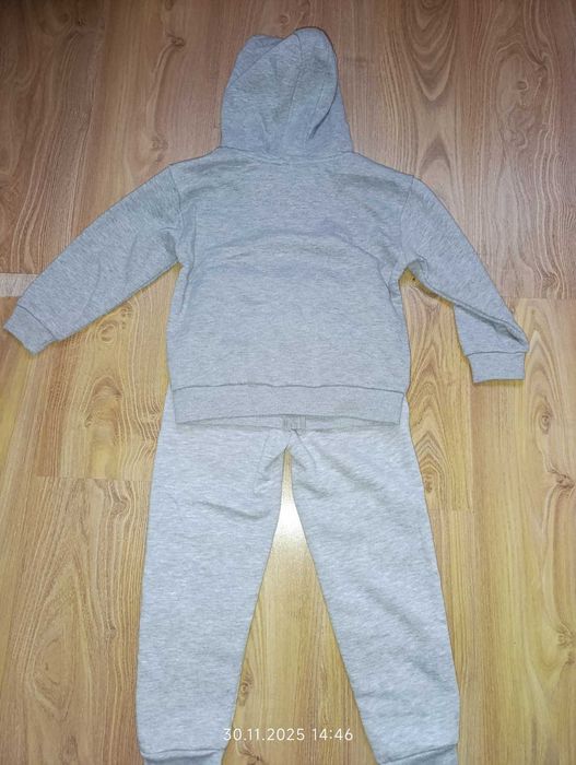 Мега-зручний сірий костюм Primark! Тонкий фліс, розмір 116 (5-6 років)