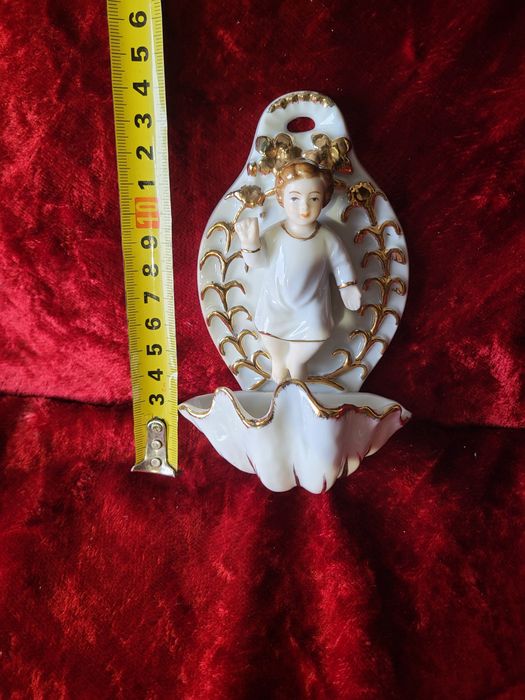 Porcelanowa kropielnica Dzieciątko Jezus k
