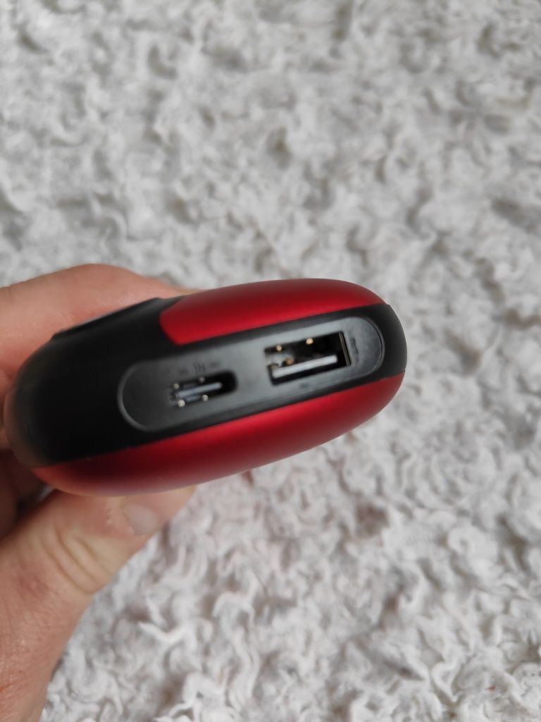 Elektryczny ogrzewacz do rąk dłoni i powerbank  FSP013