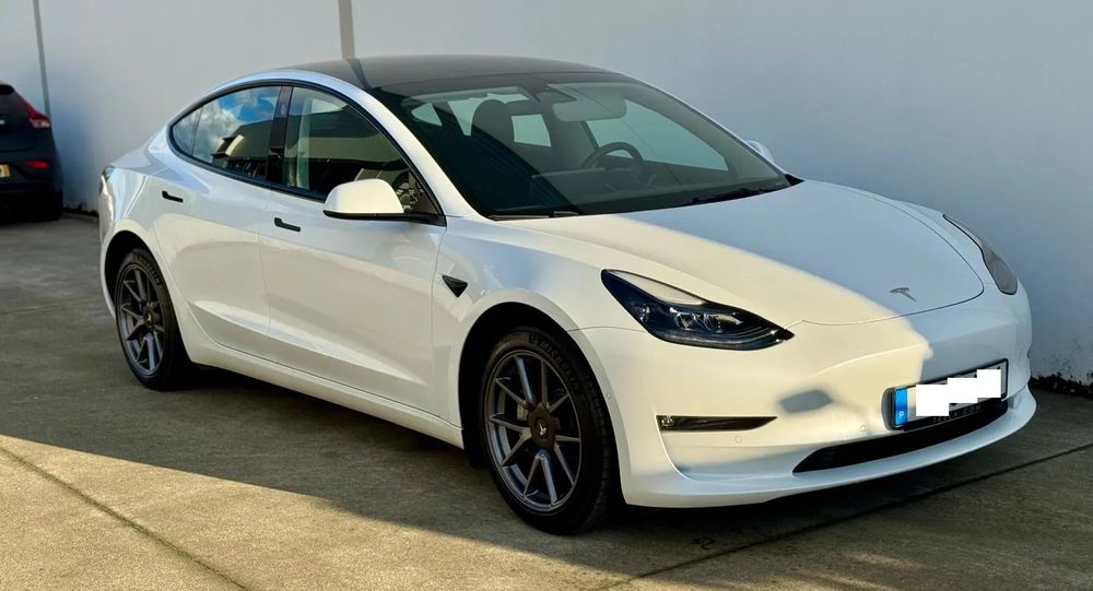 Tesla Model 3 Long-Range Dual Motor AWD