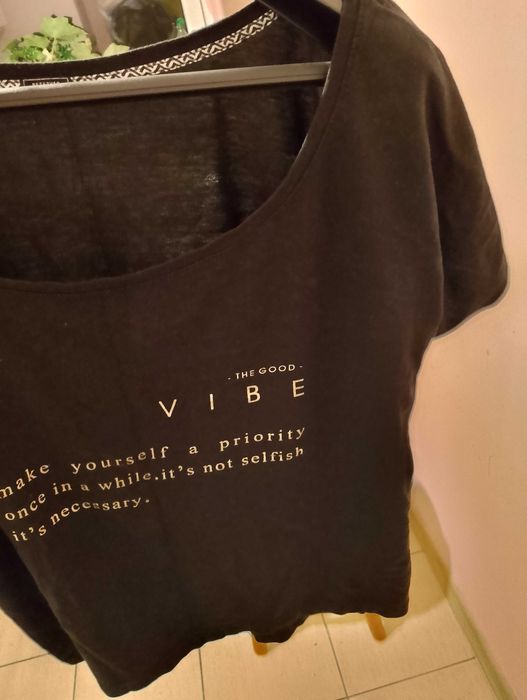 RESERVED. Koszulka damska.