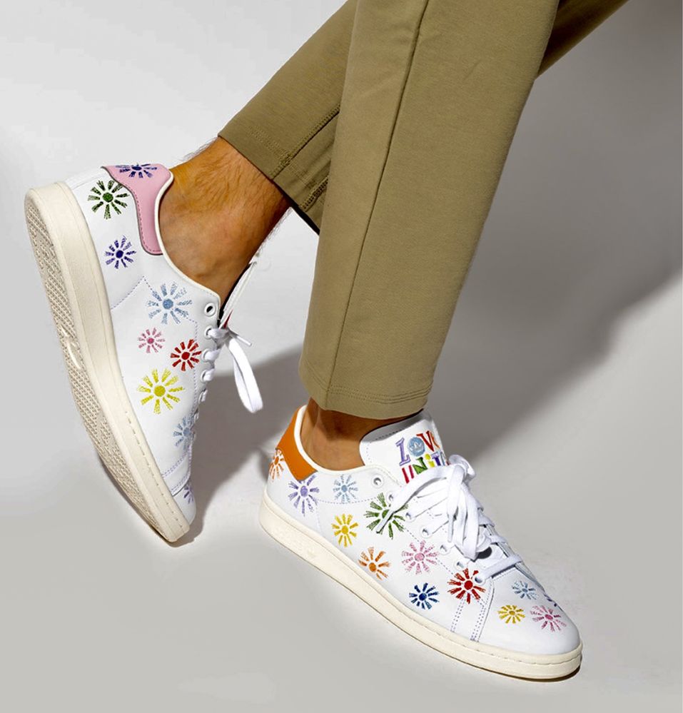 adidas  Stan  Smith  Pride.  Чоловічі  мокасини. Розмір 48 .