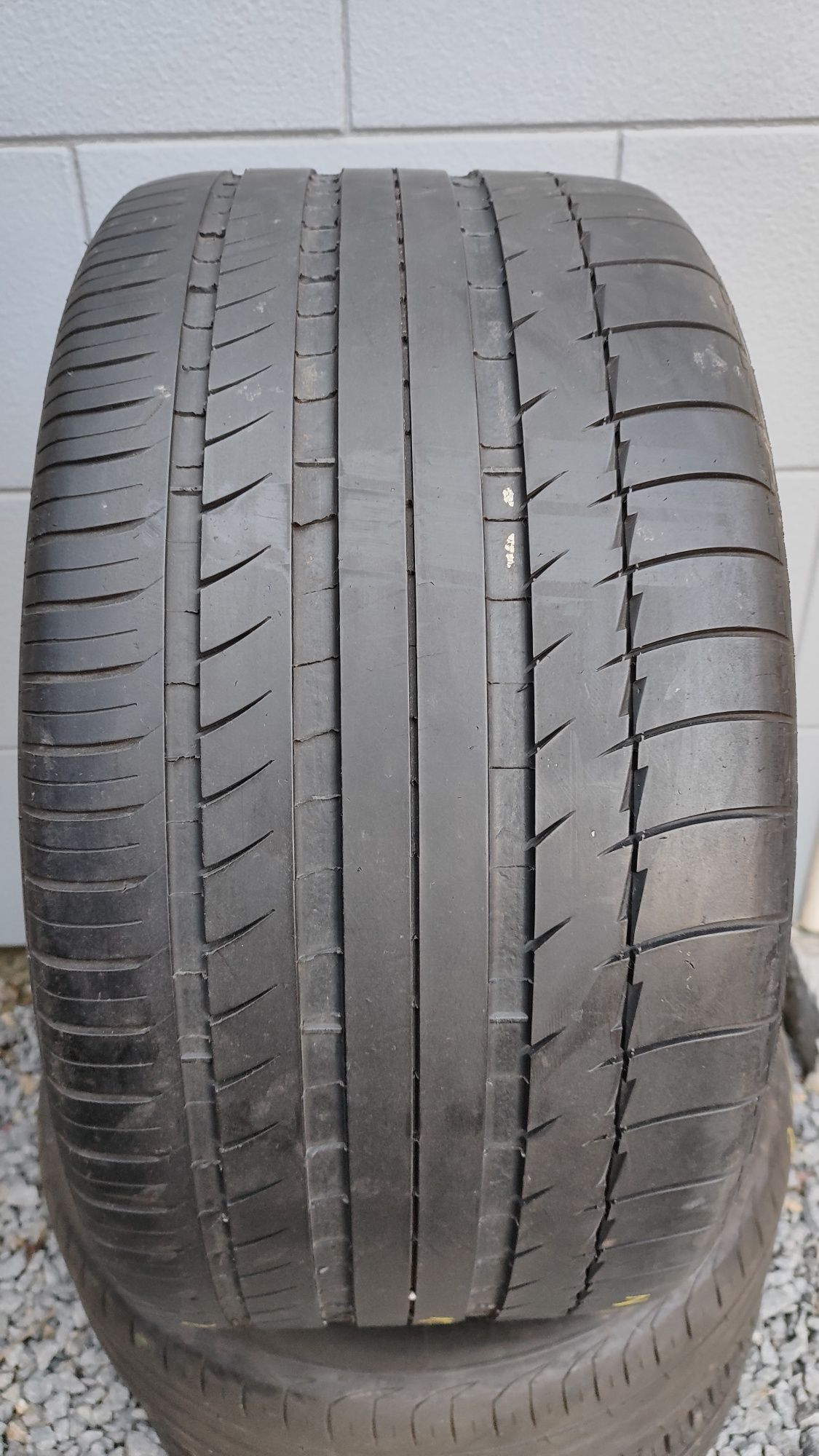 Шина Michelin одна, літня 295/35 R20