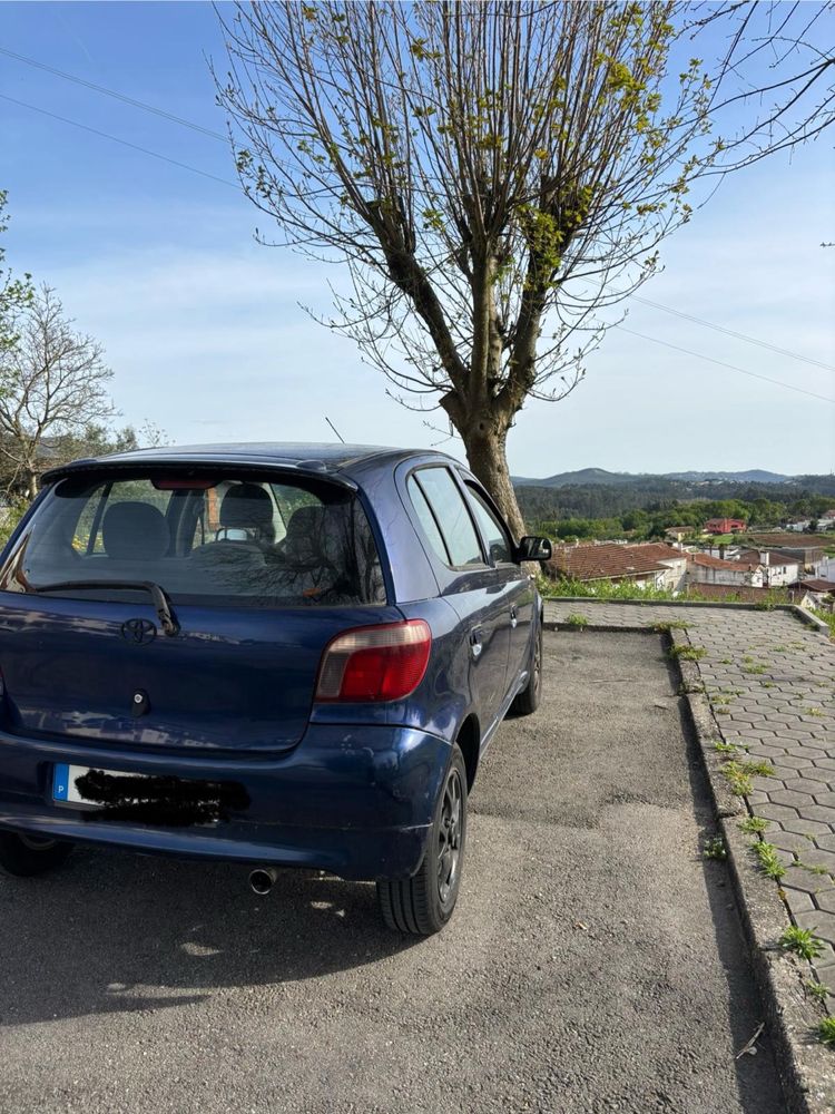 Toyota yaris 1.0 económico