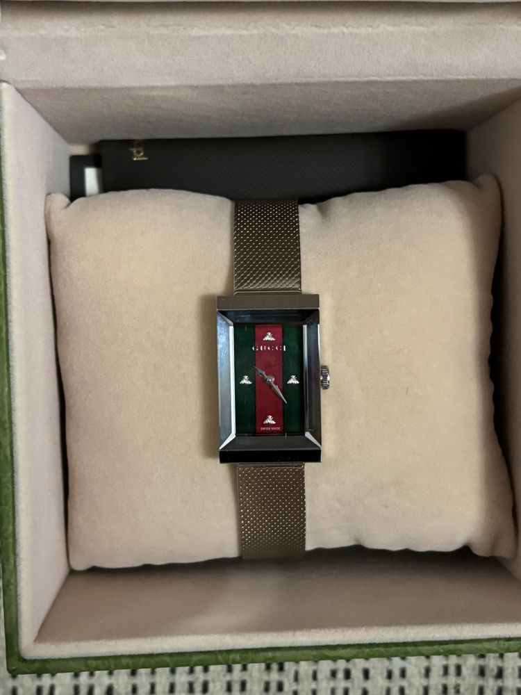 Zegarek Gucci boi G-Frame Green and Red Mother of Pearl Bee Watch
