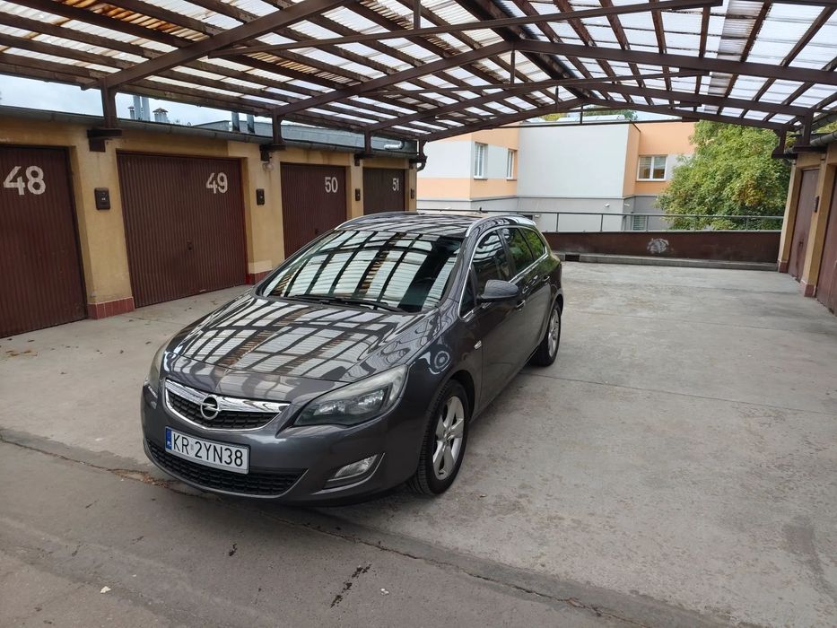 Opel Astra Astra J 1.6 Turbo LPG Stag Zadbana bezwypadkowa