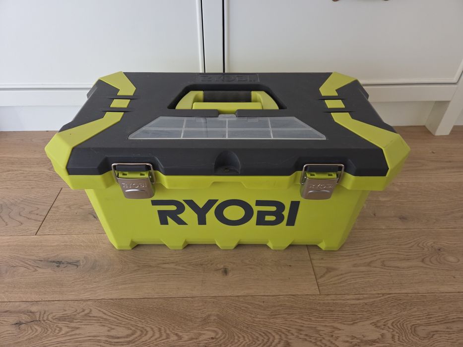 Skrzynka narzędziowa RYOBI RTB19INCH