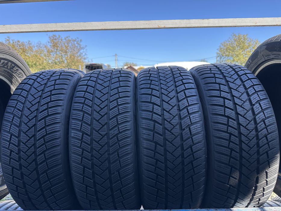 Шини б/у 205/50/17 R17 Vredestein