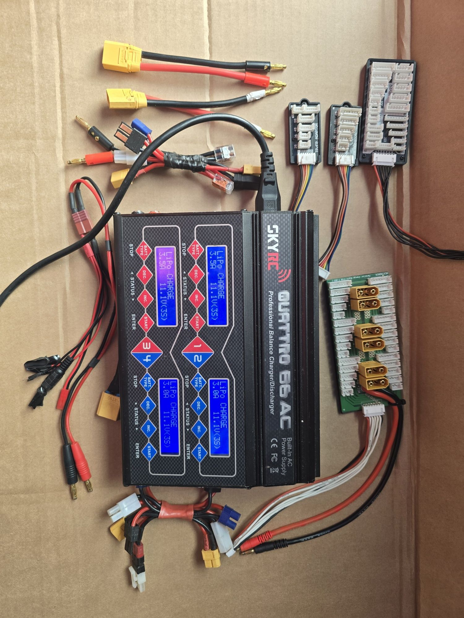 Ładowarka rc skyrc quattro b6 ac 4 pakiety