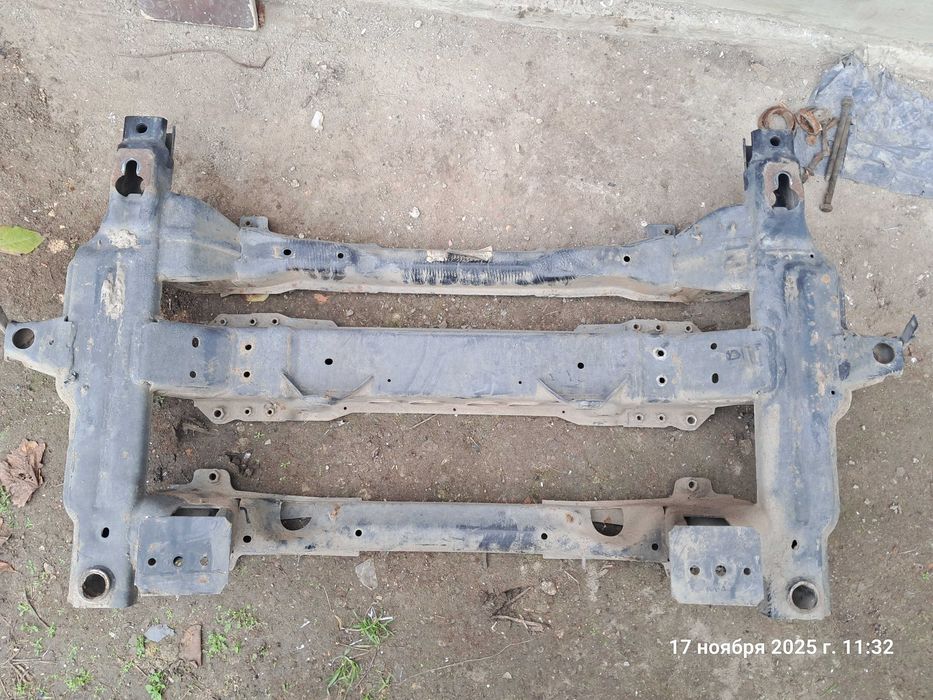 Підрамник(подрамник,рычяги) VW Крафтер