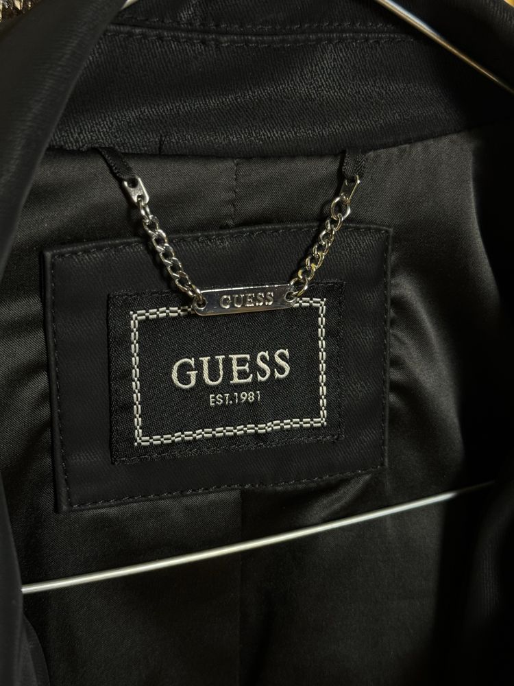 Косуха Guess як нова (вдягалась 2 рази)