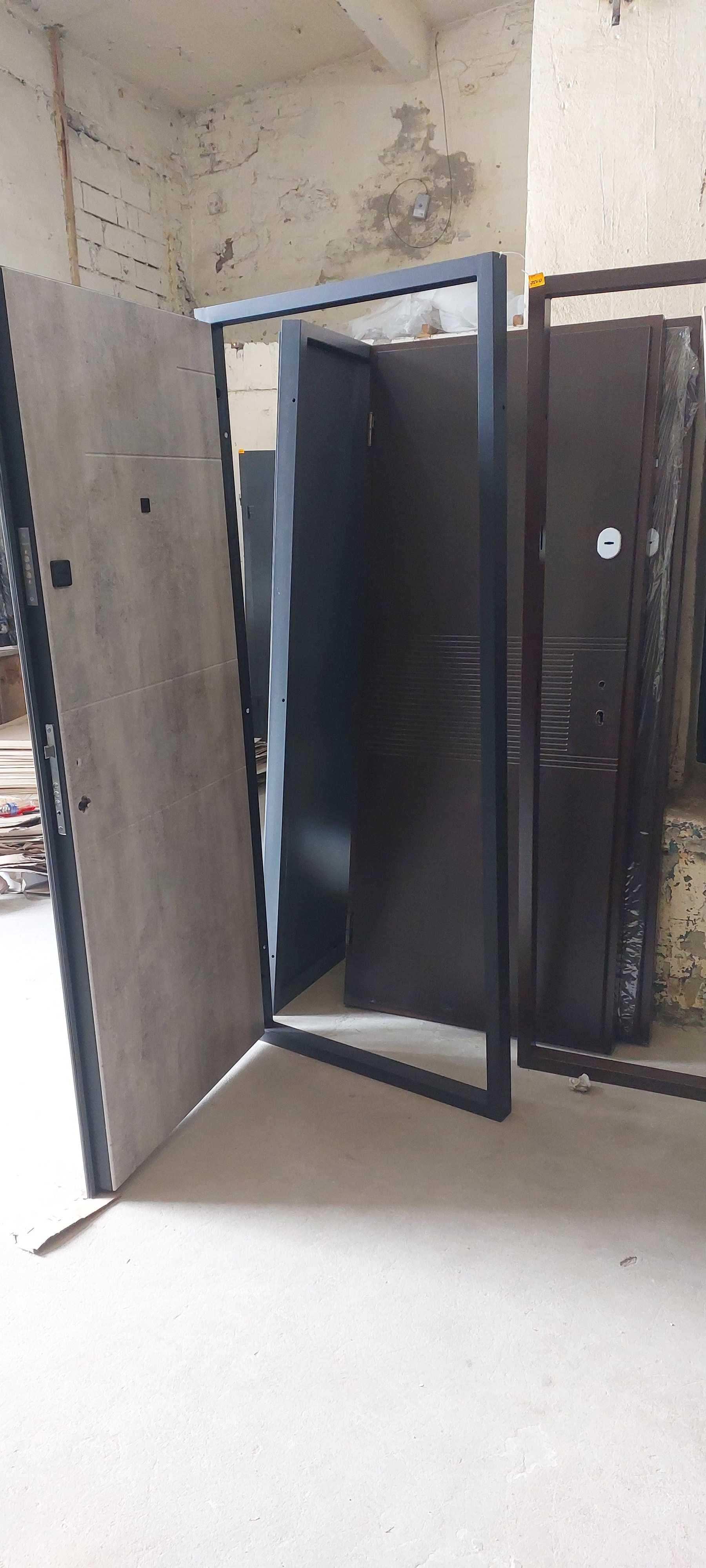 Входные металлические двери для квартир домов котеджей тех помещений