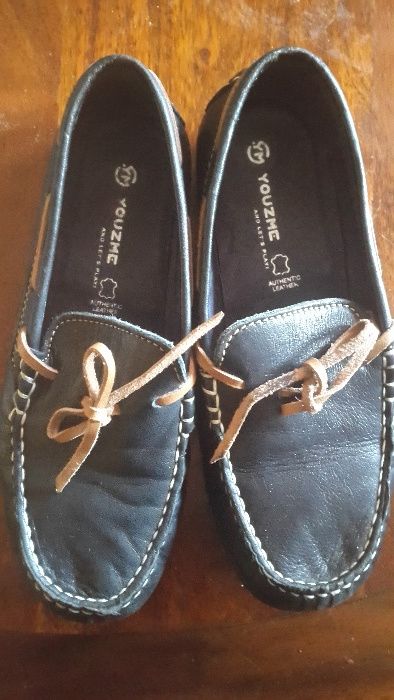 Mocassins de criança azul marinho novos