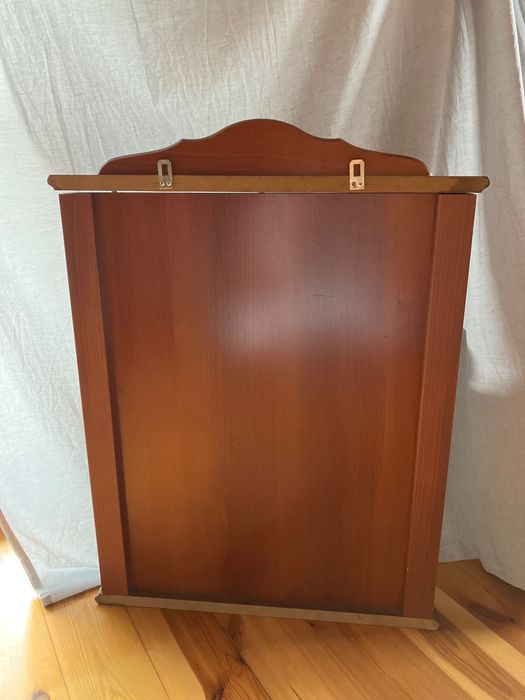 Lustro, rustykalne, PRL, modernistyczne, retro