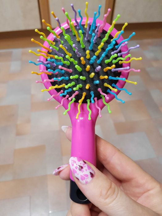 Расческа радужная для волос Eyecandy Rainbow Volume Brush розовая