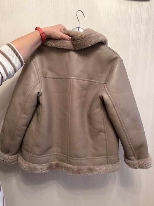 дубленка Mango.