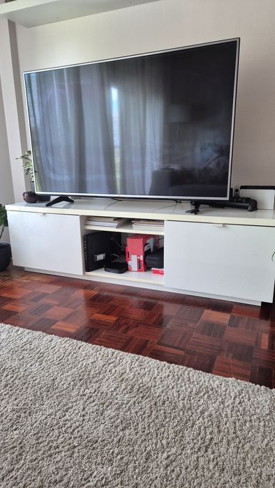 Móvel de TV IKEA – branco, com arrumação (usado)
