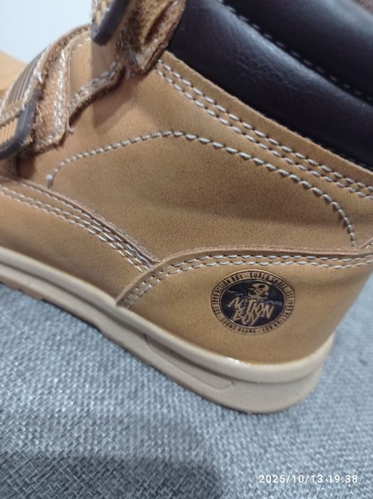 Buty 30 zimowe trzewiki trapery kozaki na zimę