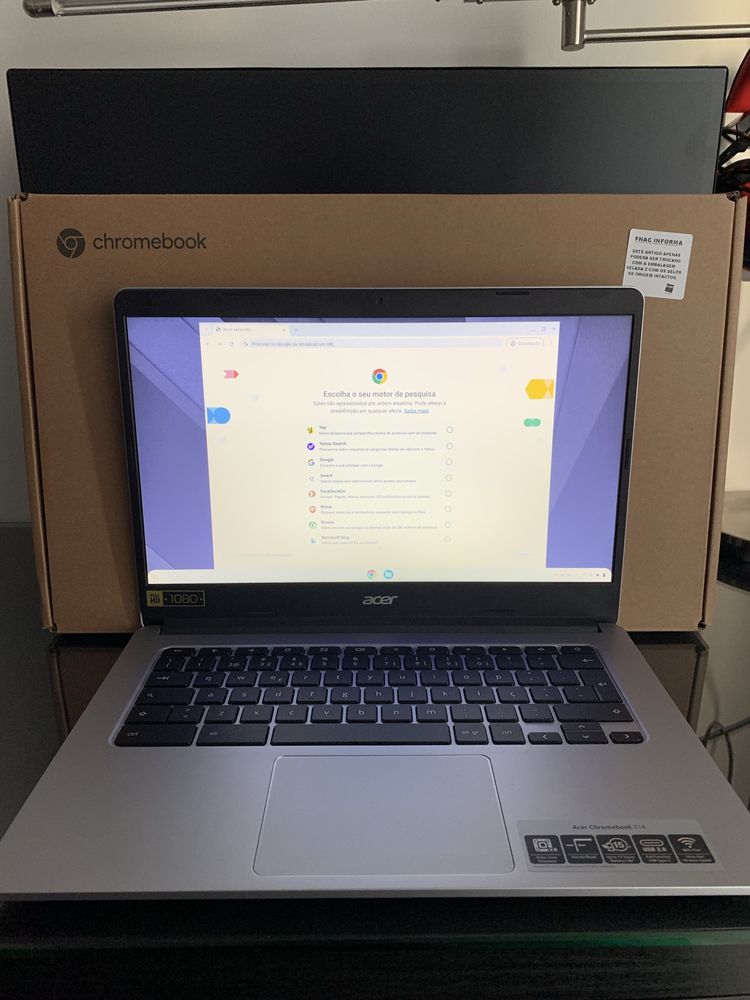 Chromebook praticamente novo com caixa ,comprado em dezembro de 2024