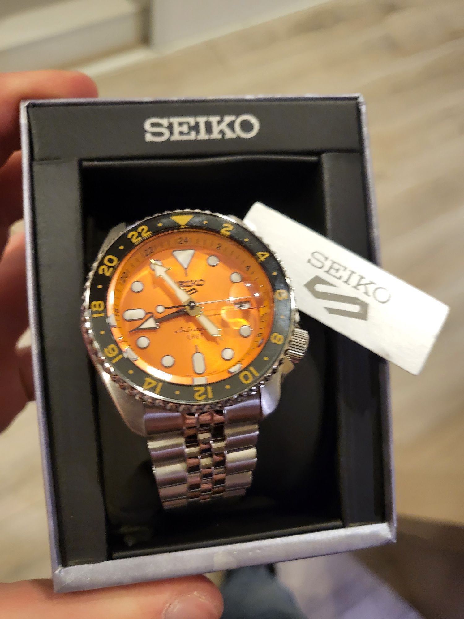 Zegarek Seiko Sports SSK005K1 Srebrny