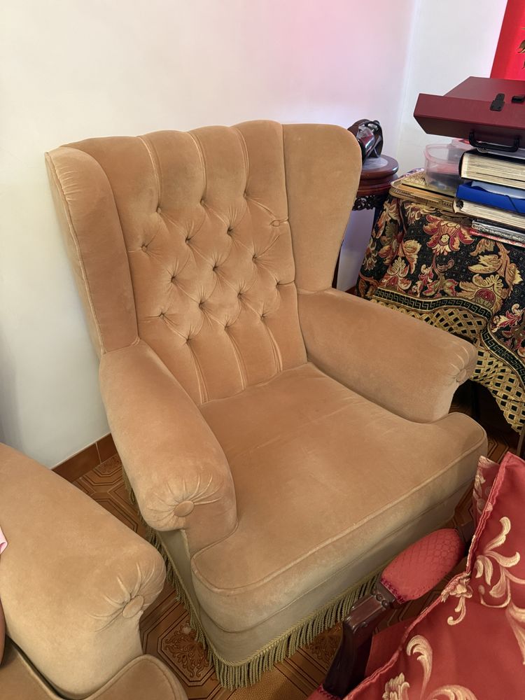 Conjunto de Sofas antigos como novos