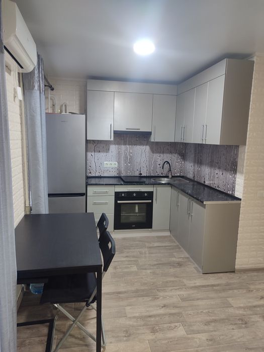 Продам 1 квартиру - студіо в центрі міста Сміла. Сертифікат - так.