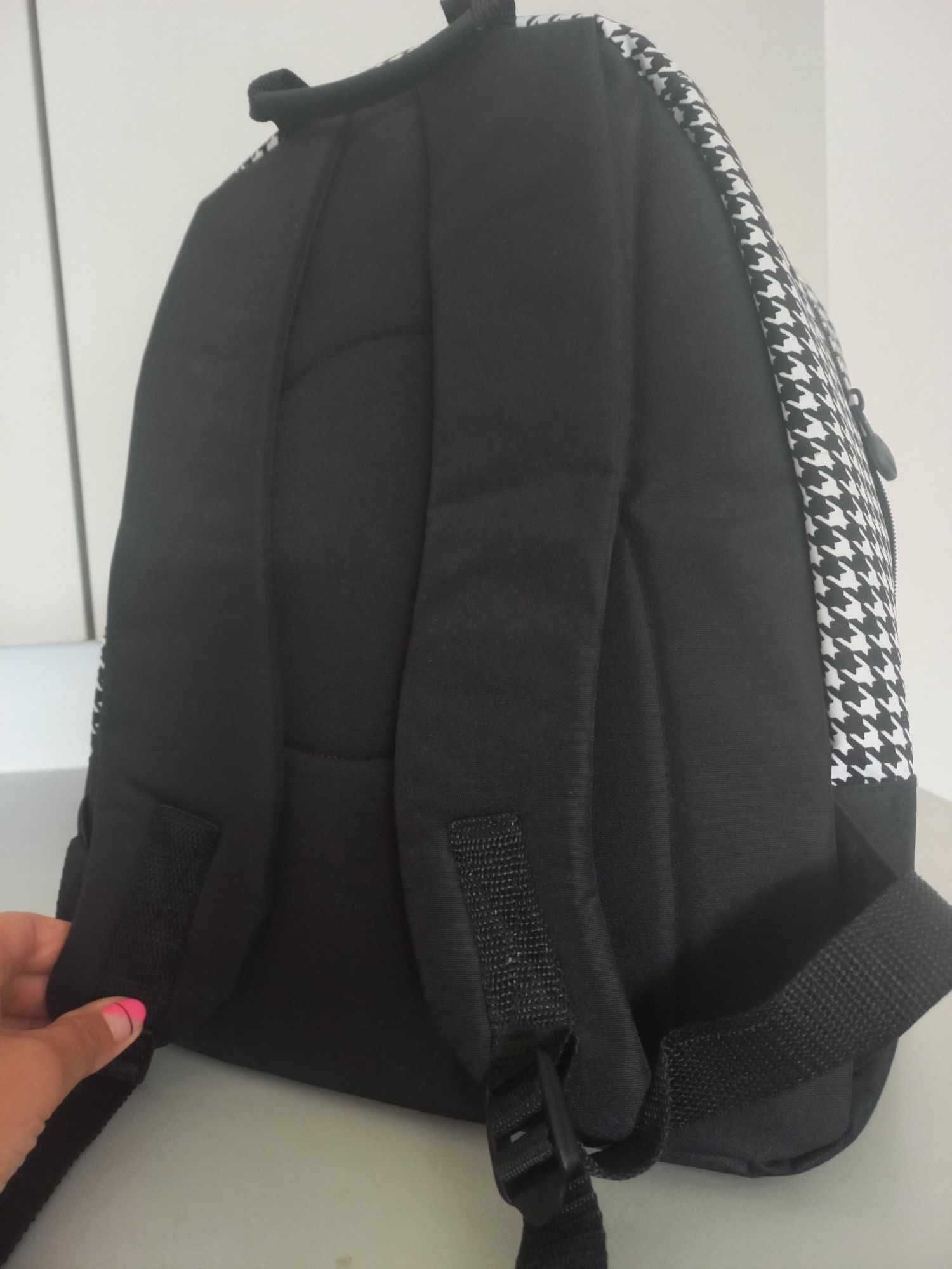 Mochila Escolar Nova