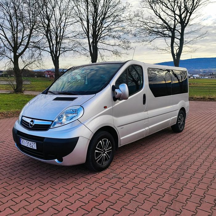 Opel Vivaro Long 2.0 o mocy 115 km 9 osobowy fv.Zadbany Sprawny. vivaro trafic