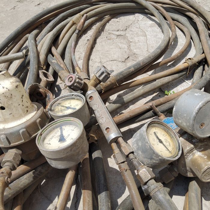 Газосварка, редуктор,шланг, резак.