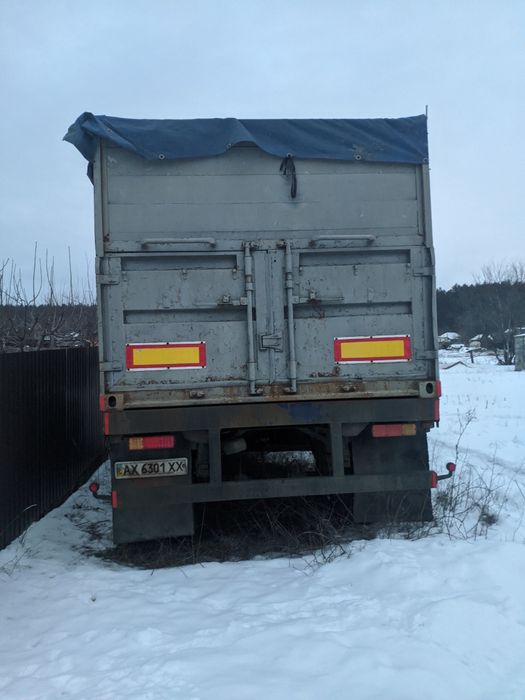 Прицеп зерновой. Прицеп от камаза.