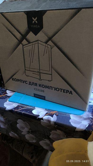 Корпус для ігрового ПК "акваріум"