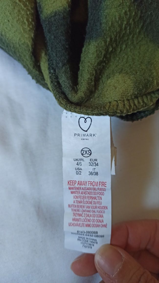 Camisola polar padrão camuflagem Primark XXS