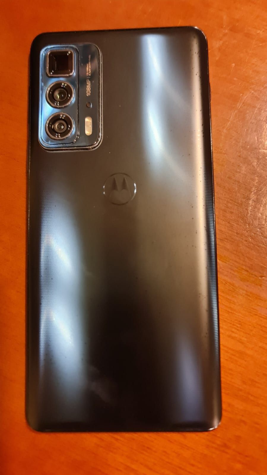 Motorola edge 20 pro
100% sprawna 
W komplecie oryginalne pudełko łado
