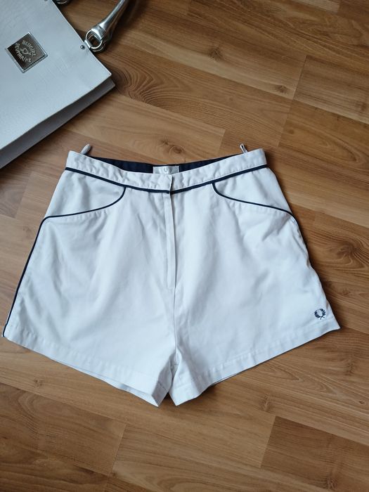 Fred Perry жіночі шорти L