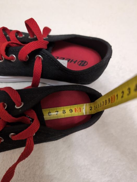 Роликові кросівки 34р. 21.5-22 см Kelly's нові