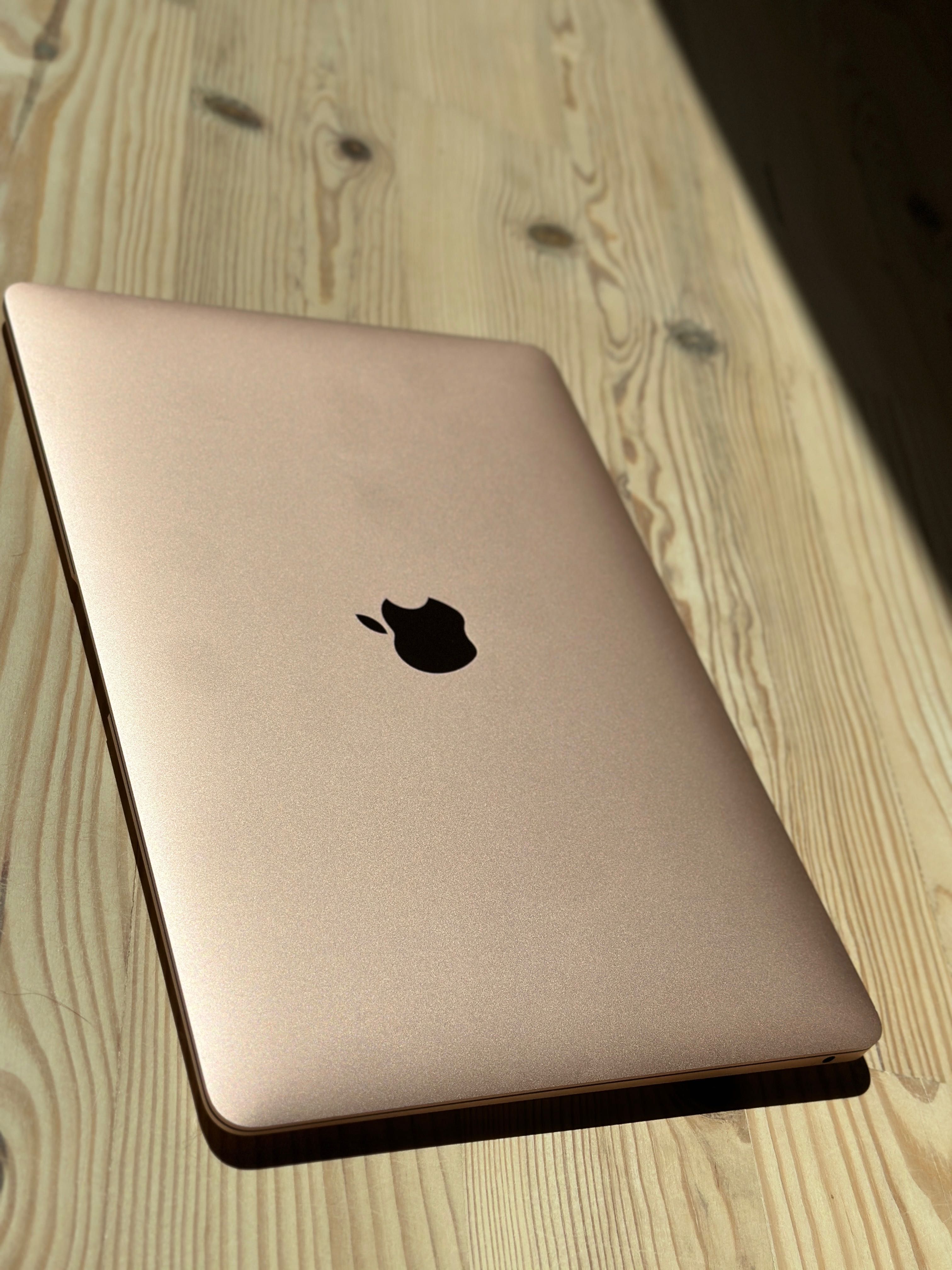MacBook Air 13" Złoty - Stan bardzo dobry