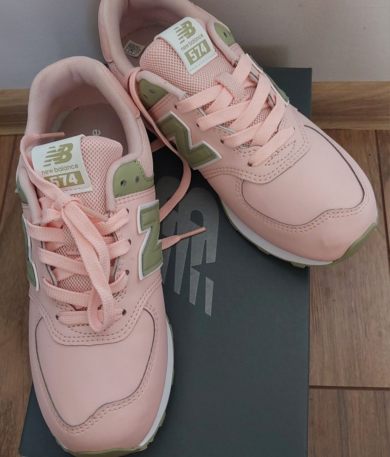 Nowe sneakersy new balance rozmiar 38