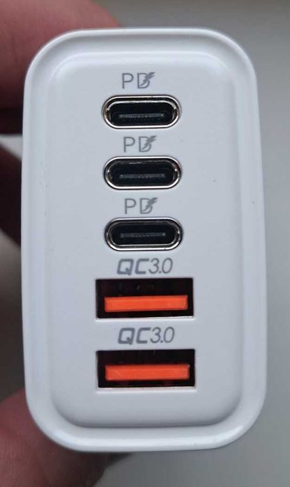 Потужні зарядні пристрої телефонів  120W та 240W різноманітні кабелі